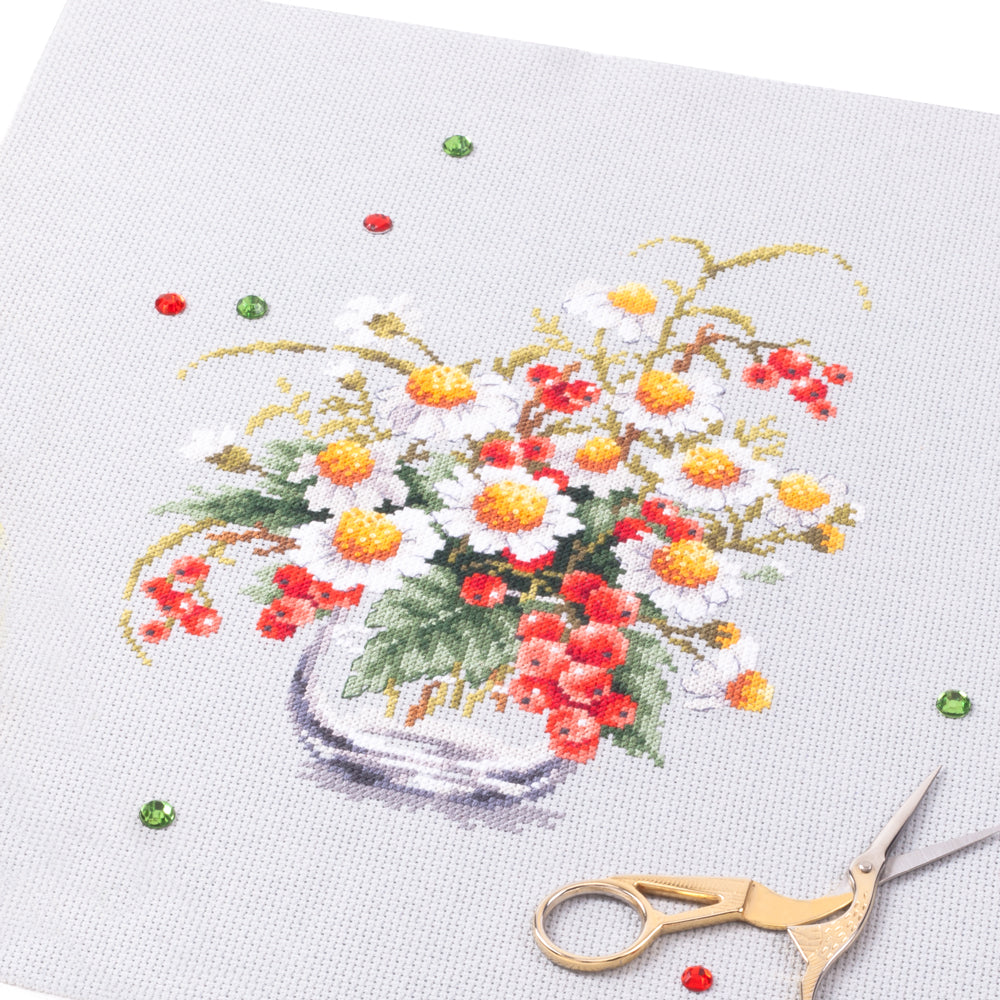 Chamomile and Red Currant 100-012 Counted Cross-Stitch Kit