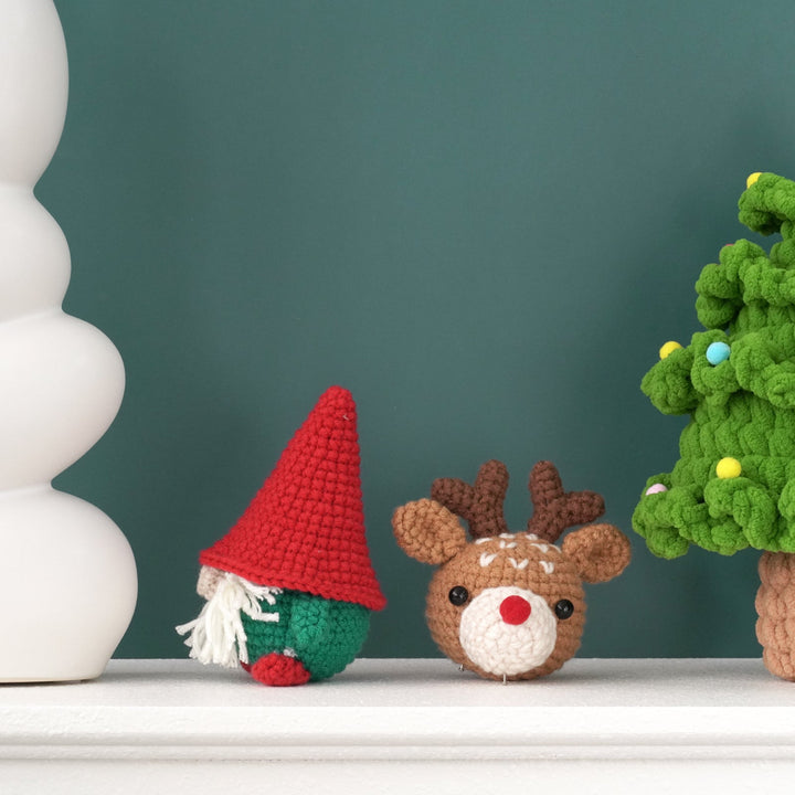 Christmas Amigurumi DIY Crochet Kit Wizardi F07N8-M118