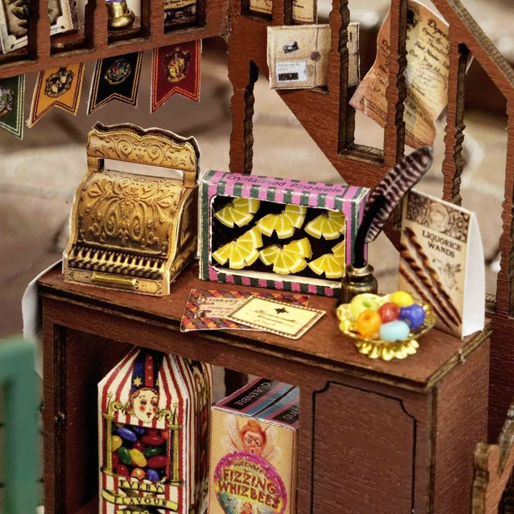 Miniature Wizardi Roombox Kit - Magic Shop Dollhouse Kit