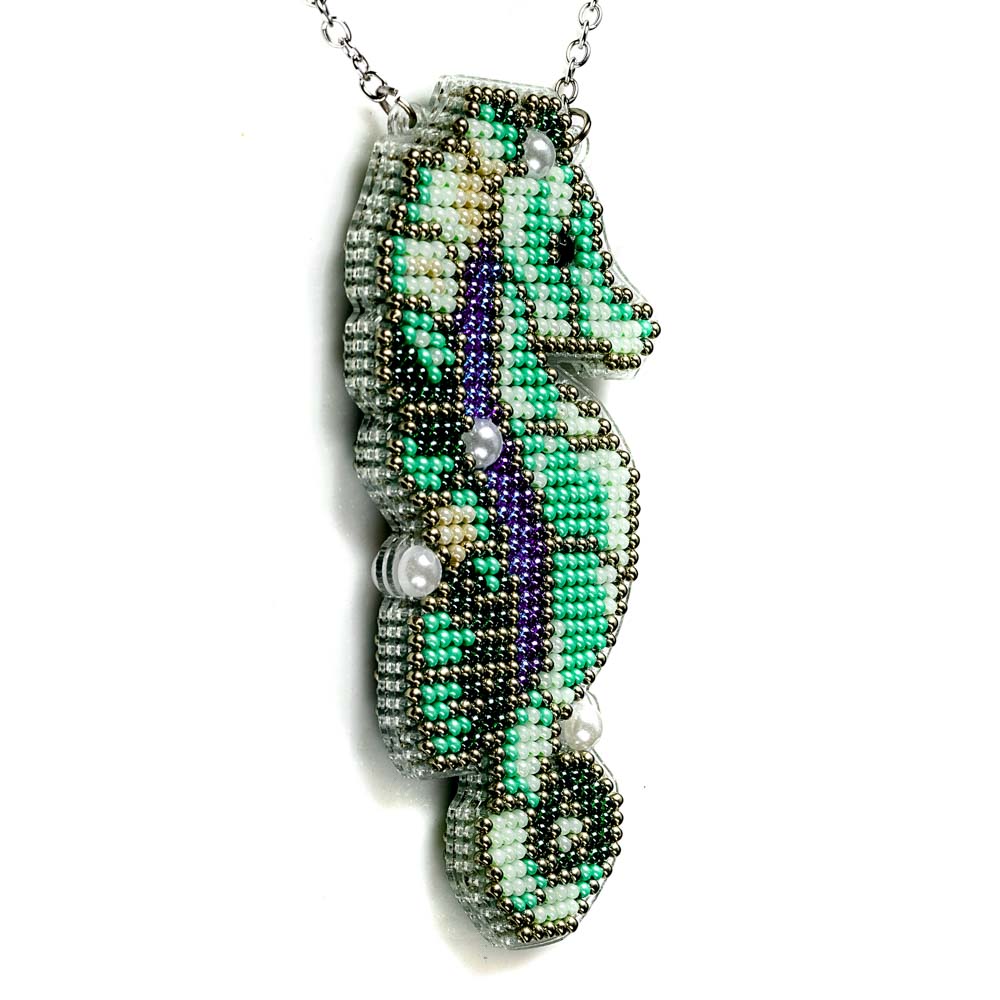 Set for embroidery with beads on a plastic base FLPL-104