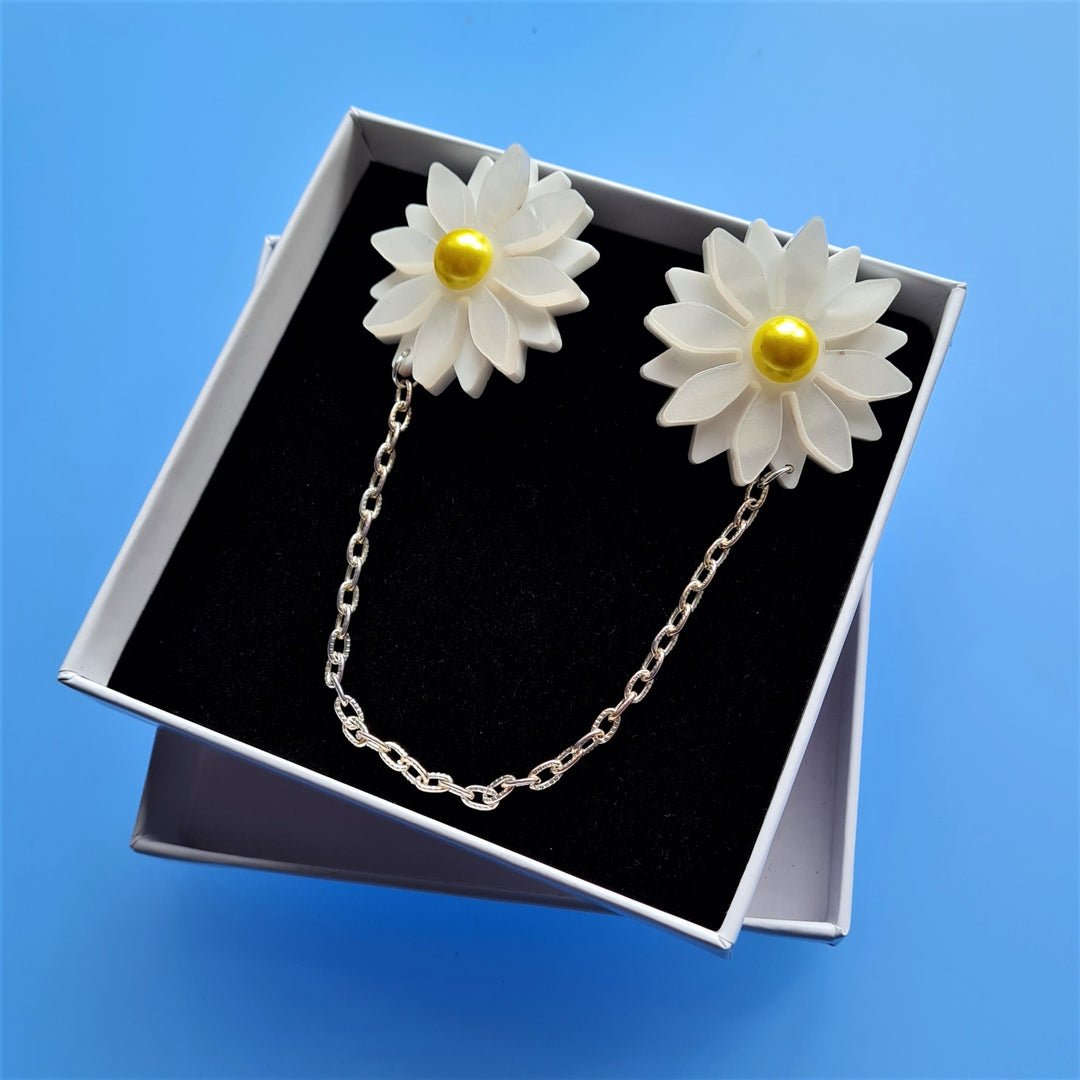 Daisy Collar Clips