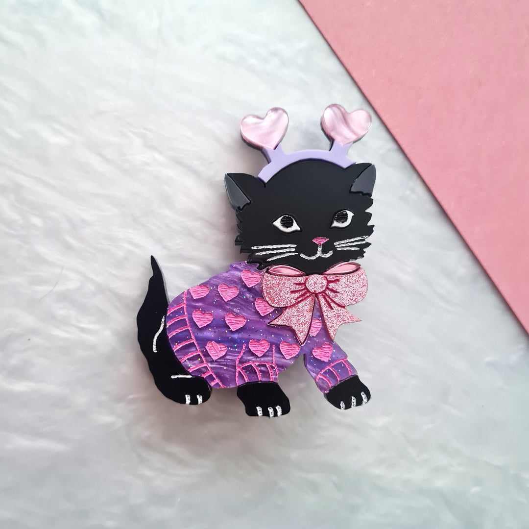 Feline Loved Up Kitty Brooch or Necklace – Pastels