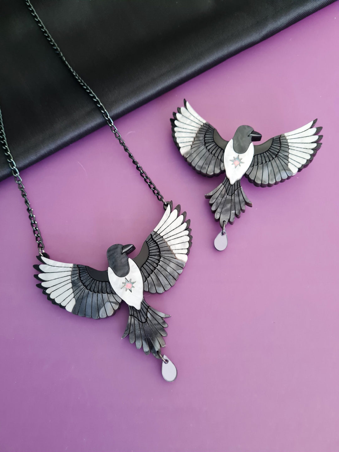 Mystic Magpie Brooch or Necklace
