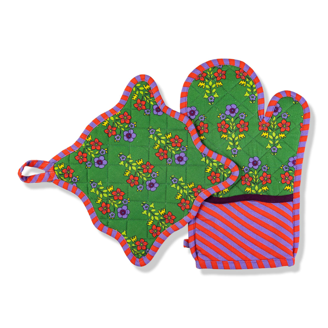 Green Pot Holder & Oven Mitt
