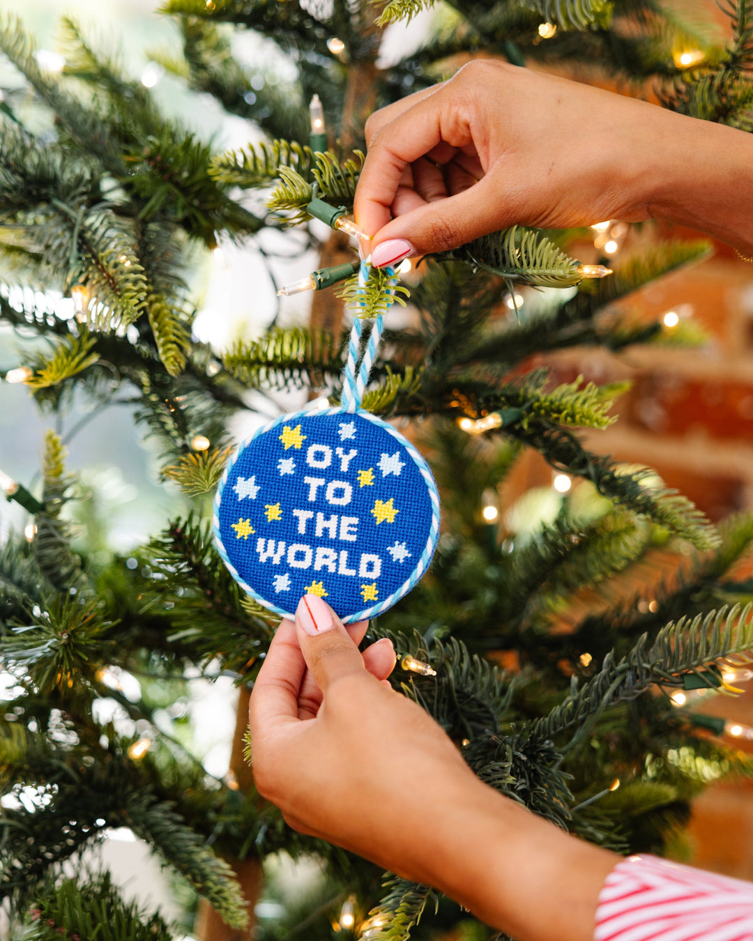 Needlepoint Ornament - Oy To The World