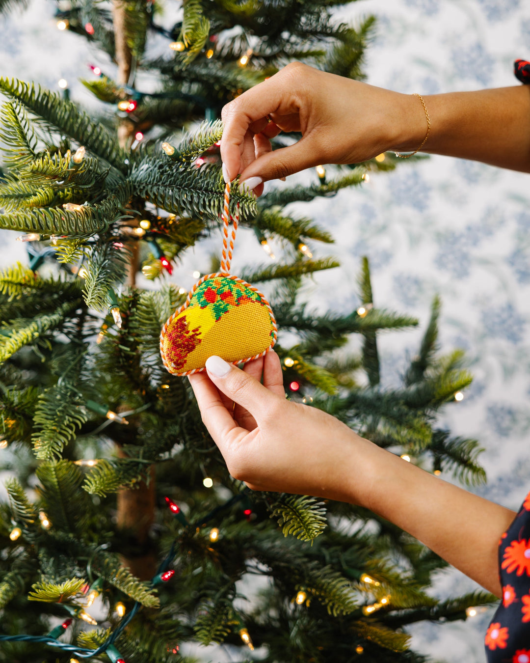 Needlepoint Icon Ornament - Taco