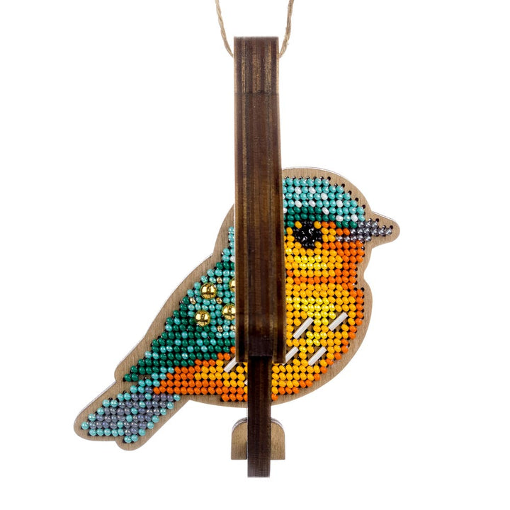 Wooden Bead Embroidery Kit – “Bird In Birdhouse” FLK-580