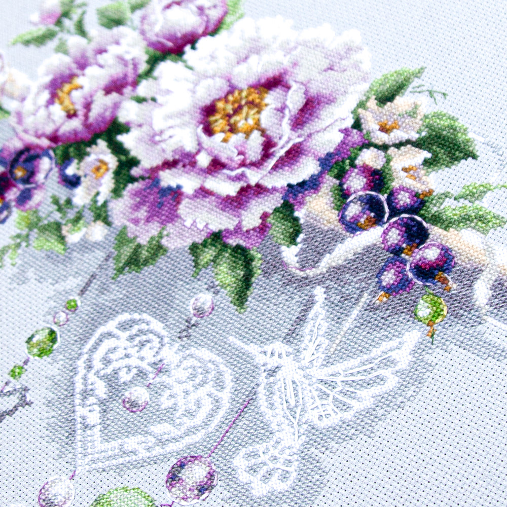 Floral Decor 70-05 Counted Cross-Stitch Kit