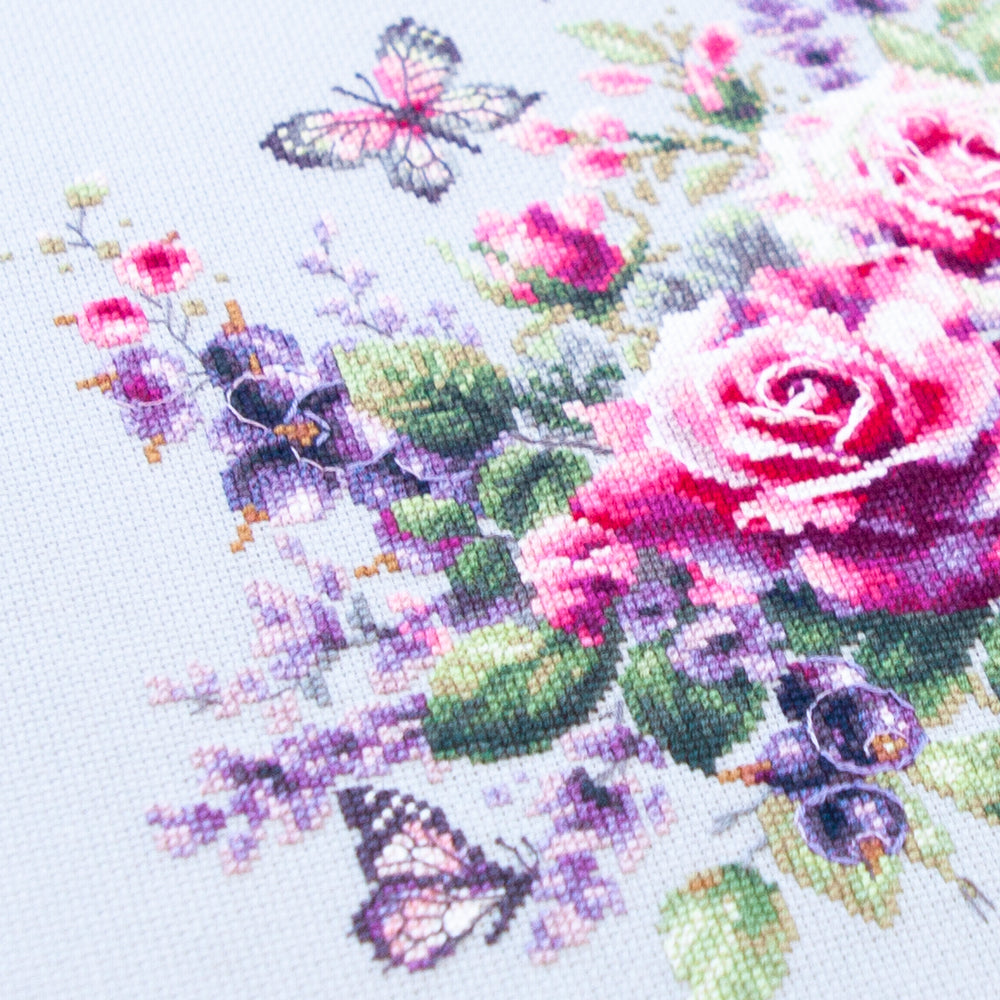 Happy Garden 70-13 Counted Cross-Stitch Kit