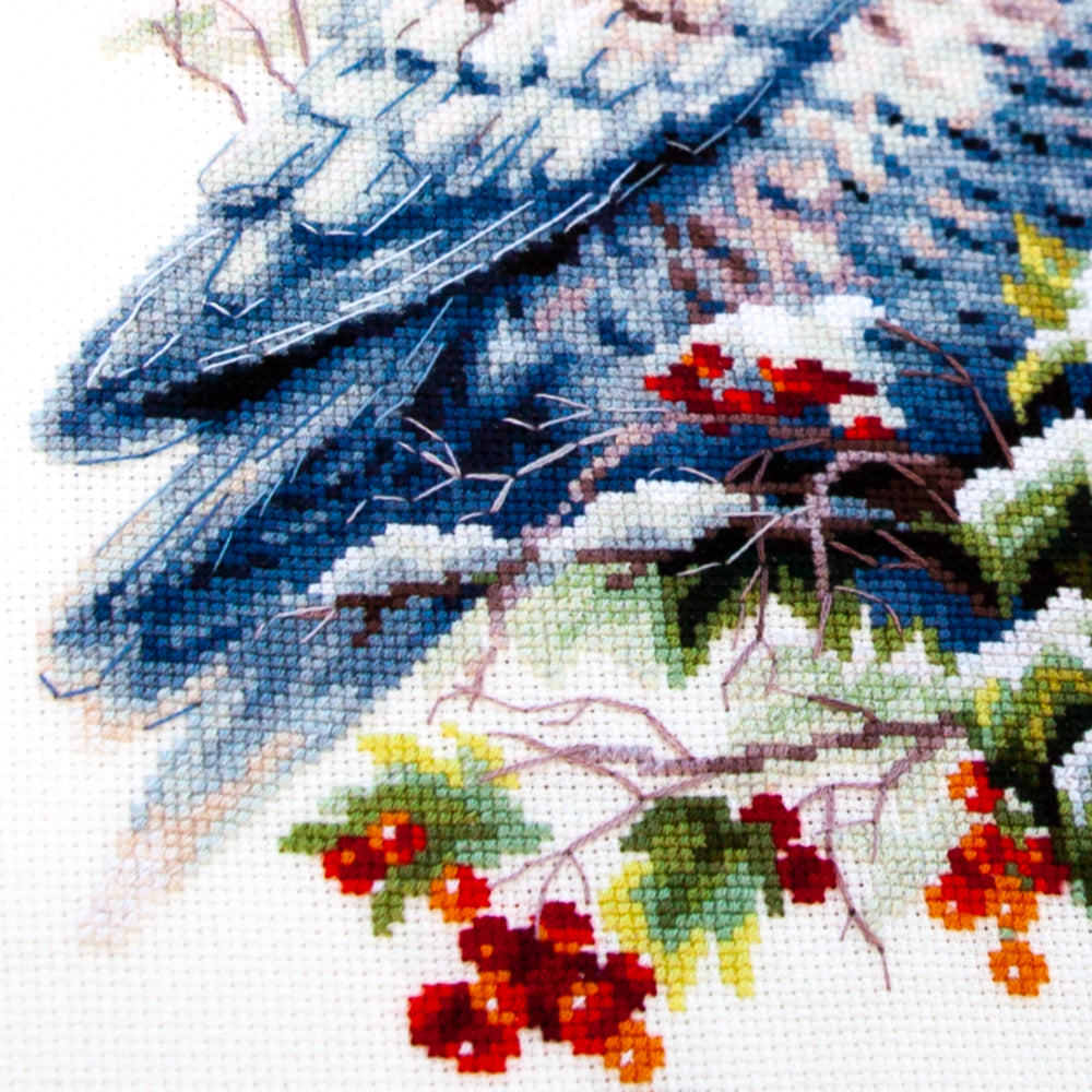 Snowy Owl Counted Cross Stitch Kit by Magic Needle 70-24