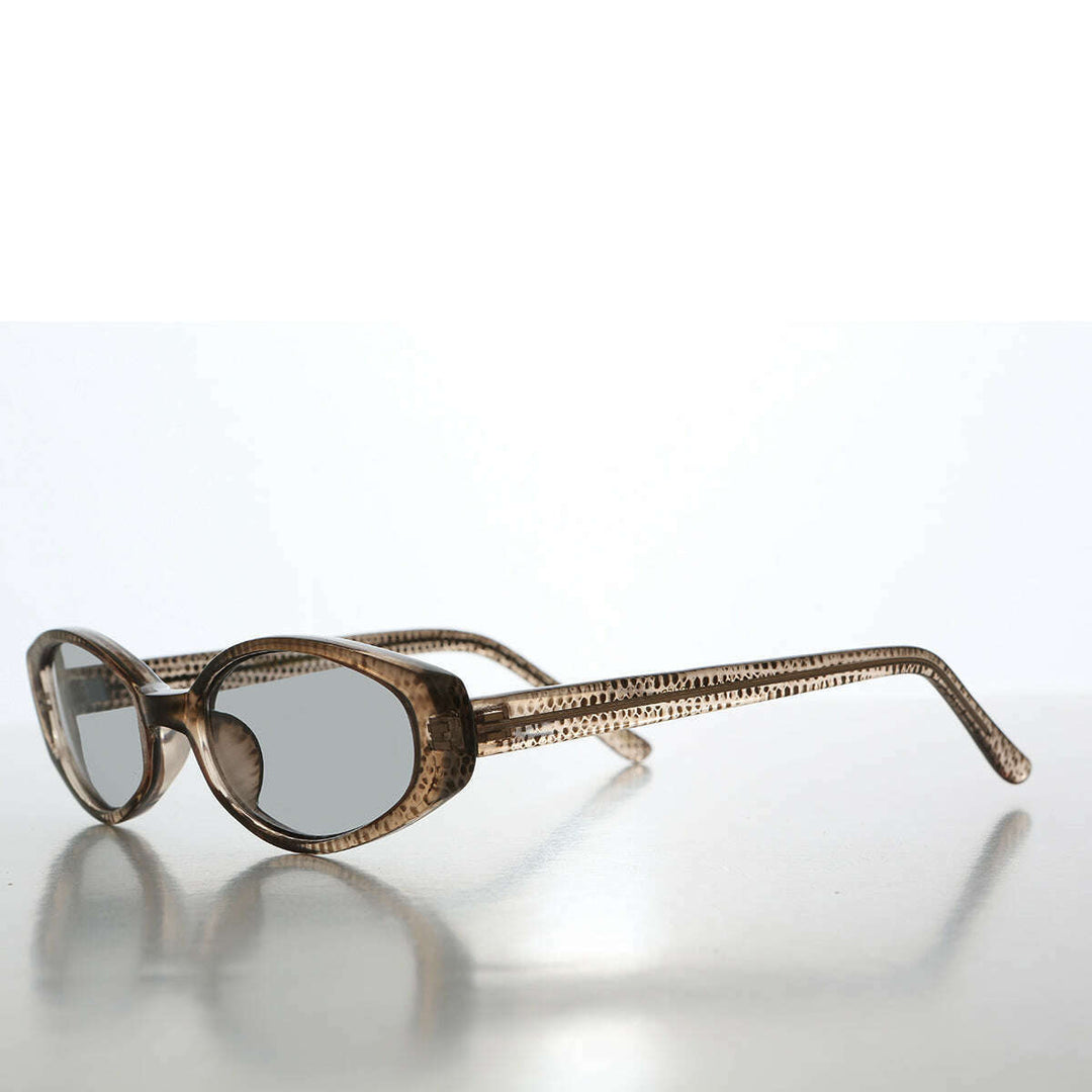 90s Oval Sunglasses with Tinted Lenses - Helena