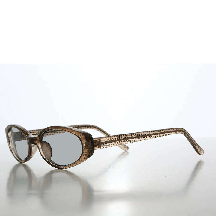 90s Oval Sunglasses with Tinted Lenses - Helena