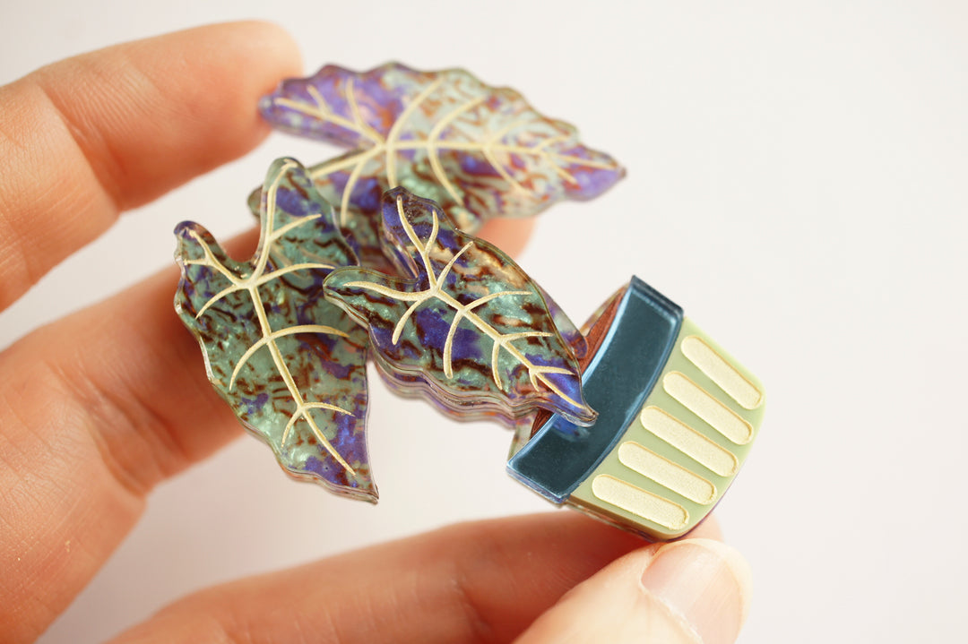 Alocasia Brooch by Laliblue, image 3