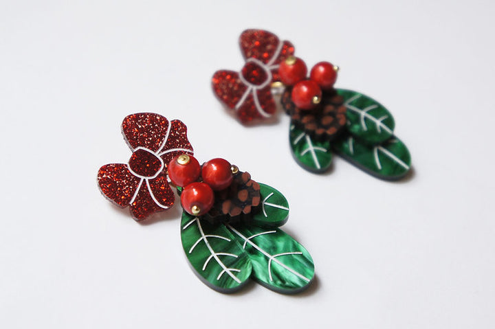 Mistletoe Earrings by Laliblue