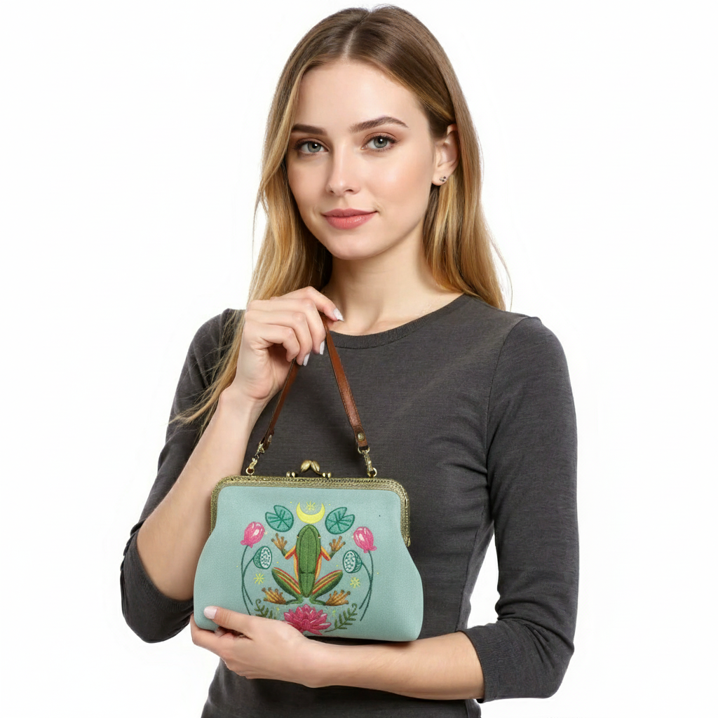 Frog in the Lily Pond Kiss Lock Bag in Linen Cotton Blend Ma