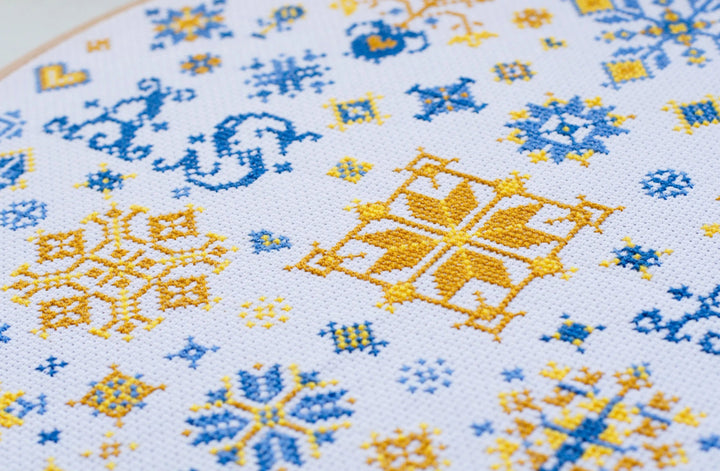 Cross-stitch kit Family sampler AH-194