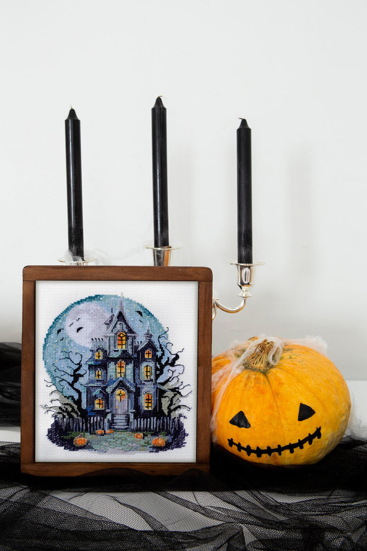 Cross-stitch kit - Haunted House AH-277