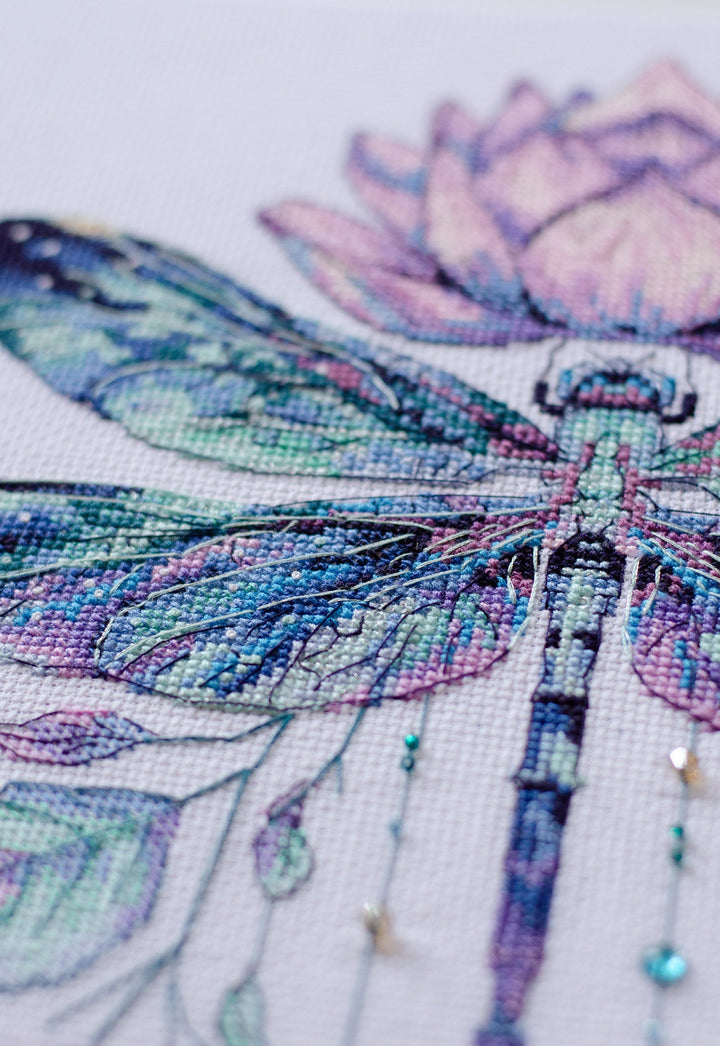 Cross-stitch kit - Summer muse AH-278