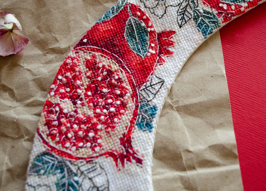 Counted Cross stitch kit - Collar Pomegranate Temptation