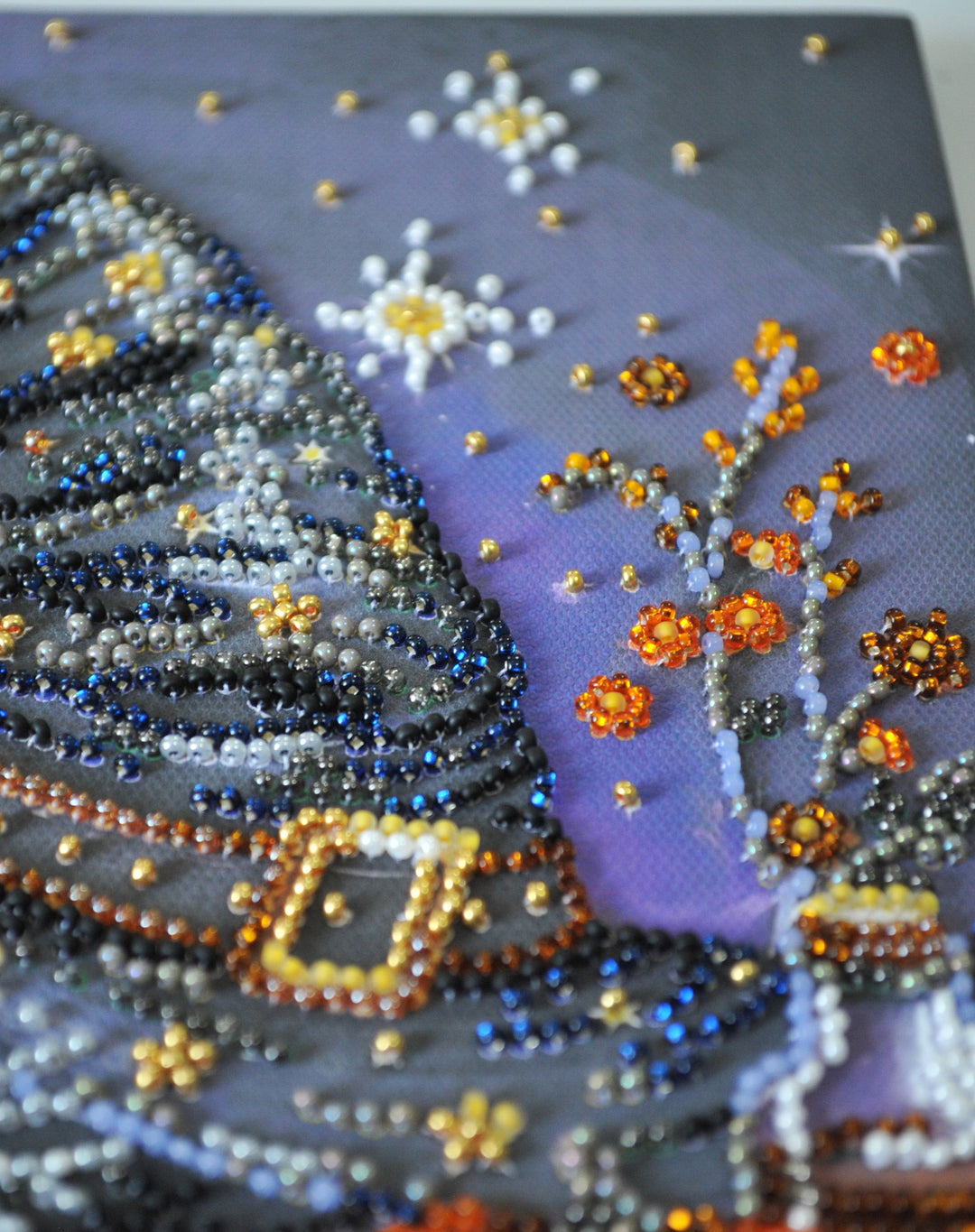 Mid-sized bead embroidery kit - Dream of the Witch AMB-123