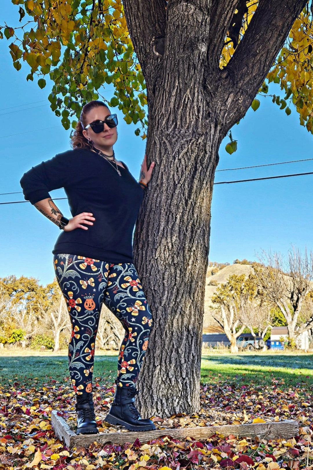 Spooky Sweet Garden (Johanna Parker Exclusive) - High-quality Handcrafted Vibrant Leggings