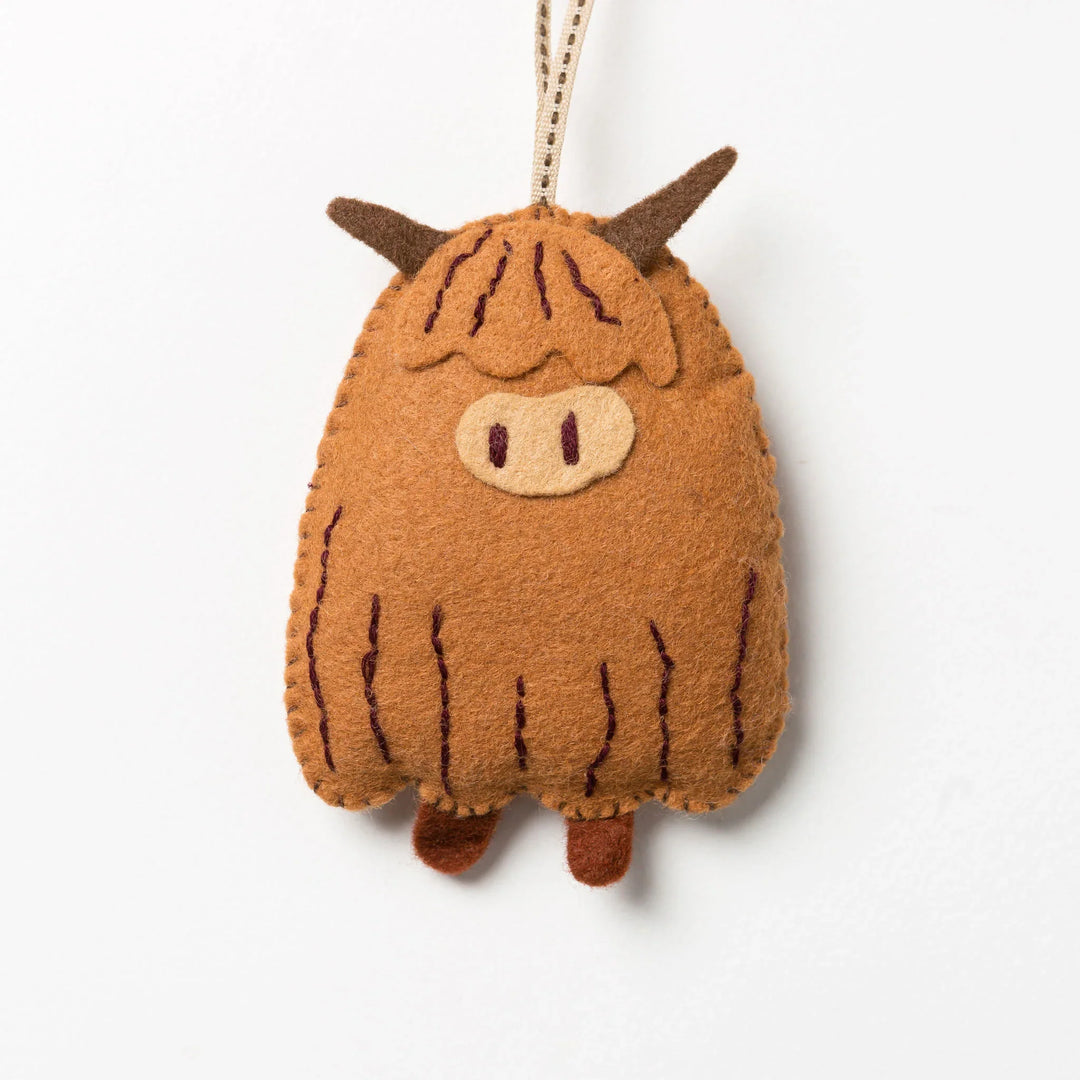 Highland Cow Felt Craft Mini Kit by Corinne Lapierre MKCOW1F