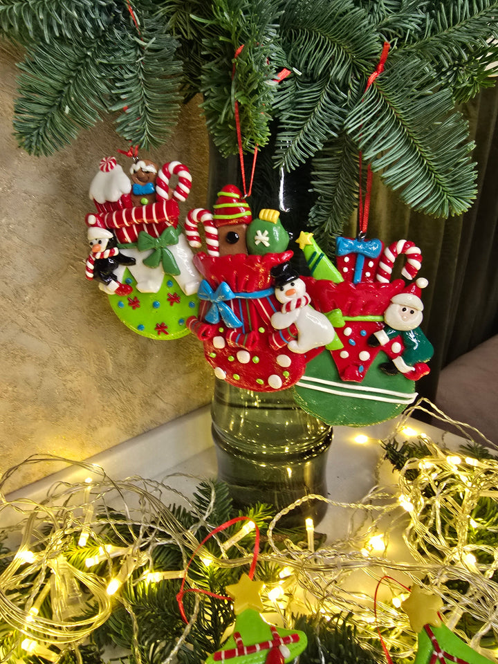 Christmas Ornament - Glossy Gingerbread Gift Bag with Penguin. Wizardi Festive Decoration F07-N2-11-AA440B