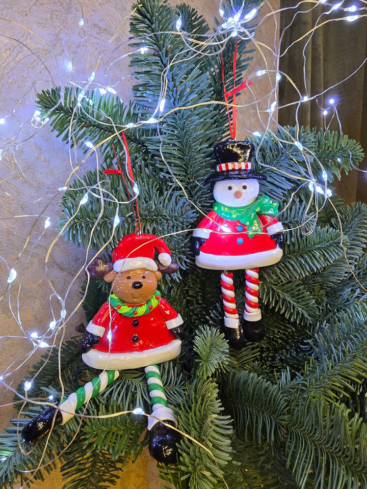 Christmas Ornament - Glossy Gingerbread Reindeer with Dangling Legs. Wizardi Festive Decoration F07-N2-9-SAA202C
