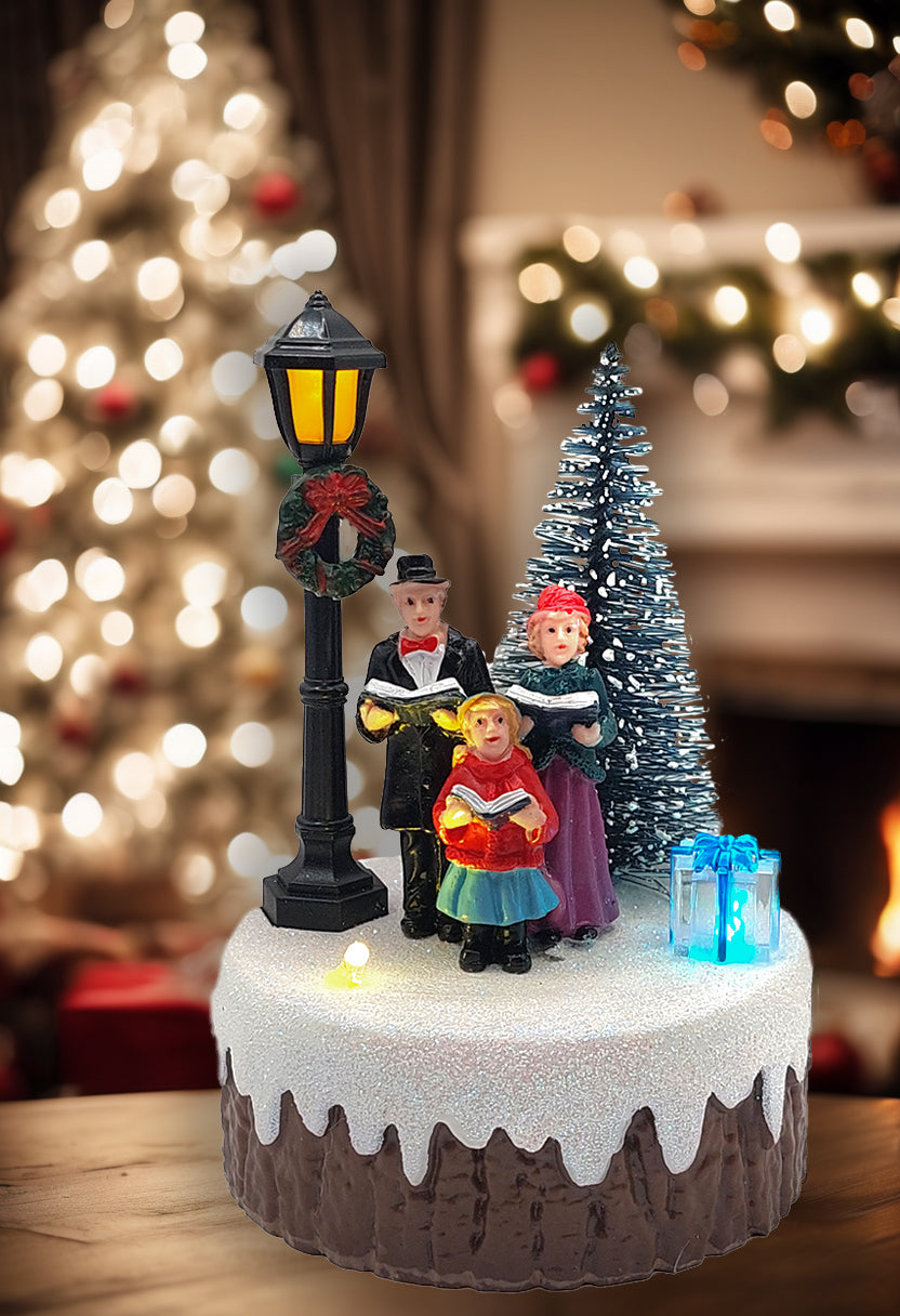 Carol Singers Scene Christmas Village Miniature by Wizardi F07-N6-2D Singers