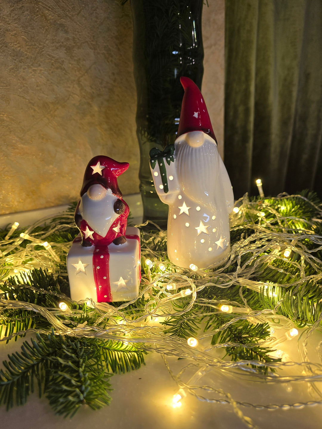 Gift with Gnome Christmas Ceramic Ornament by Wizardi F07N7-8