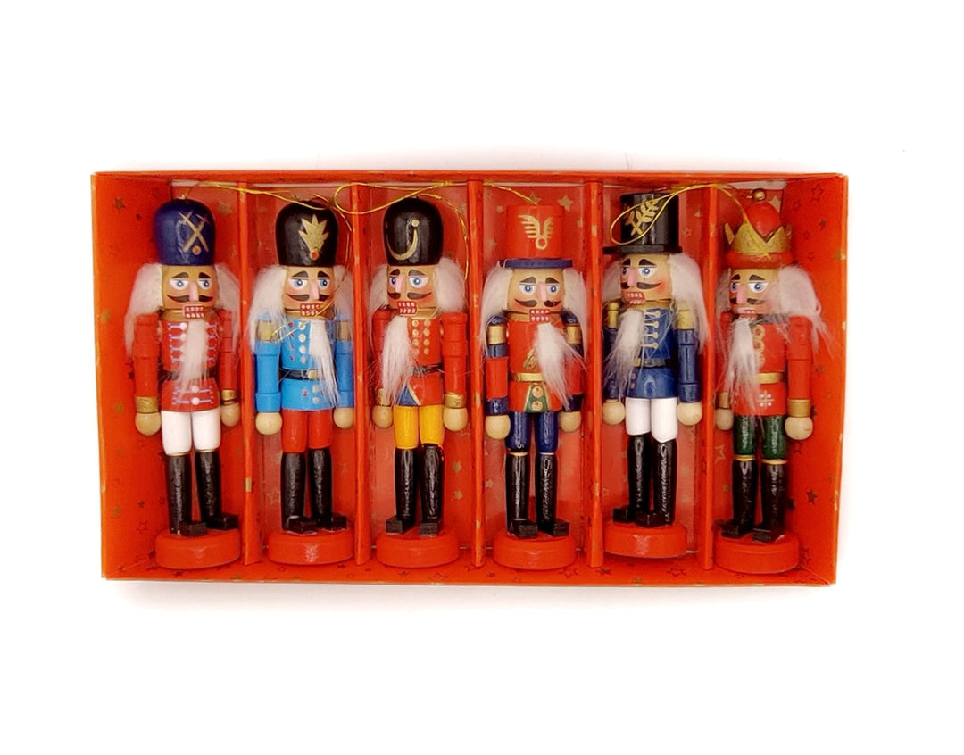 Christmas Nutcracker Set. Wizardi Classic Wooden Festive Decoration F07M14-8-N01002