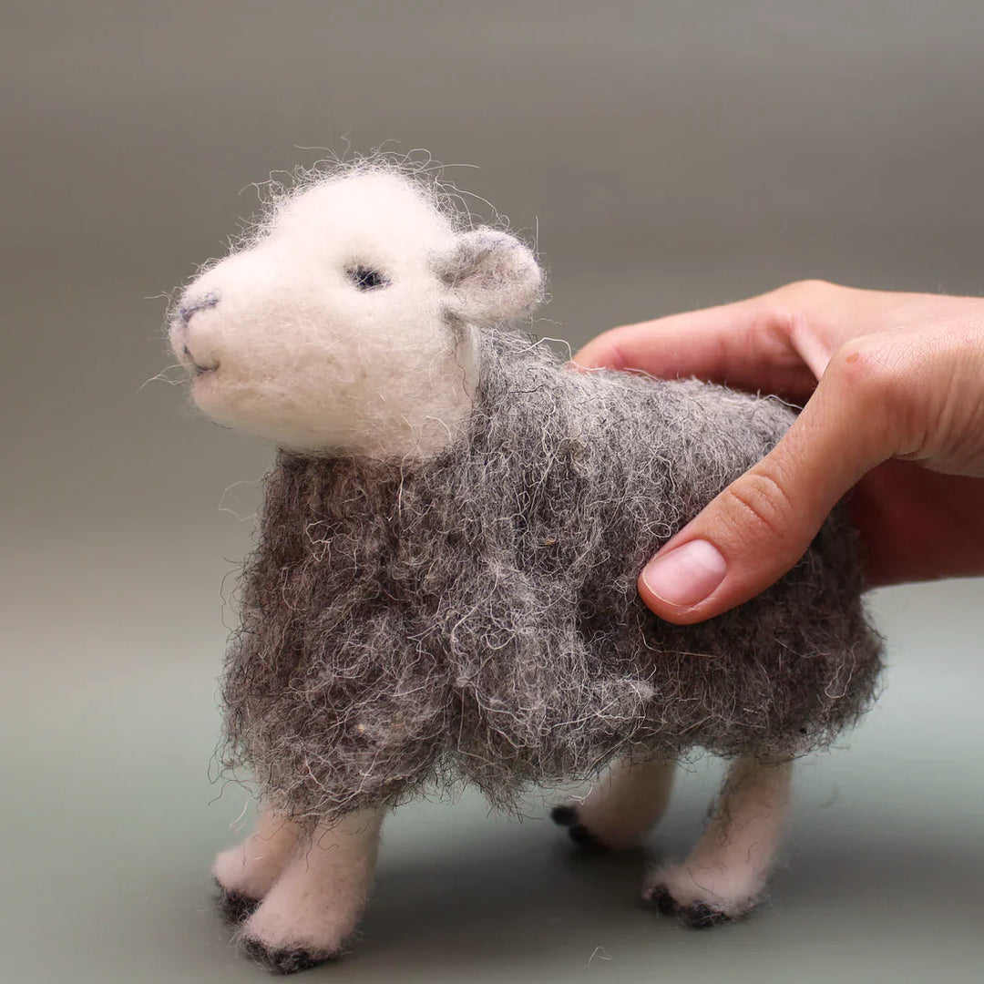 Herdwick Sheep Needle Felting Kit by The Makerss KT-HerdwickSheep-Complete