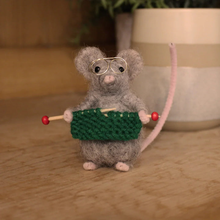 Special Edition Green Knitting Mouse Needle Felting Kit by The Makerss KTS-KnittingMouseGreen-Complete