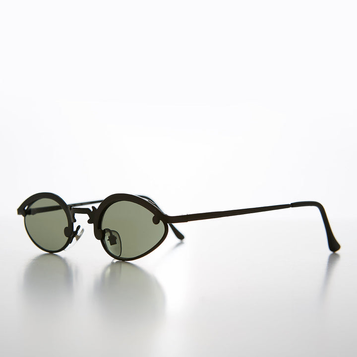 Unique Oval Metal Vintage 90s Sunglass - Lotus