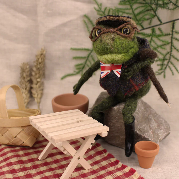 Mr Toad Needle Felting Kit by The Makerss KTS-MrToad-Complete