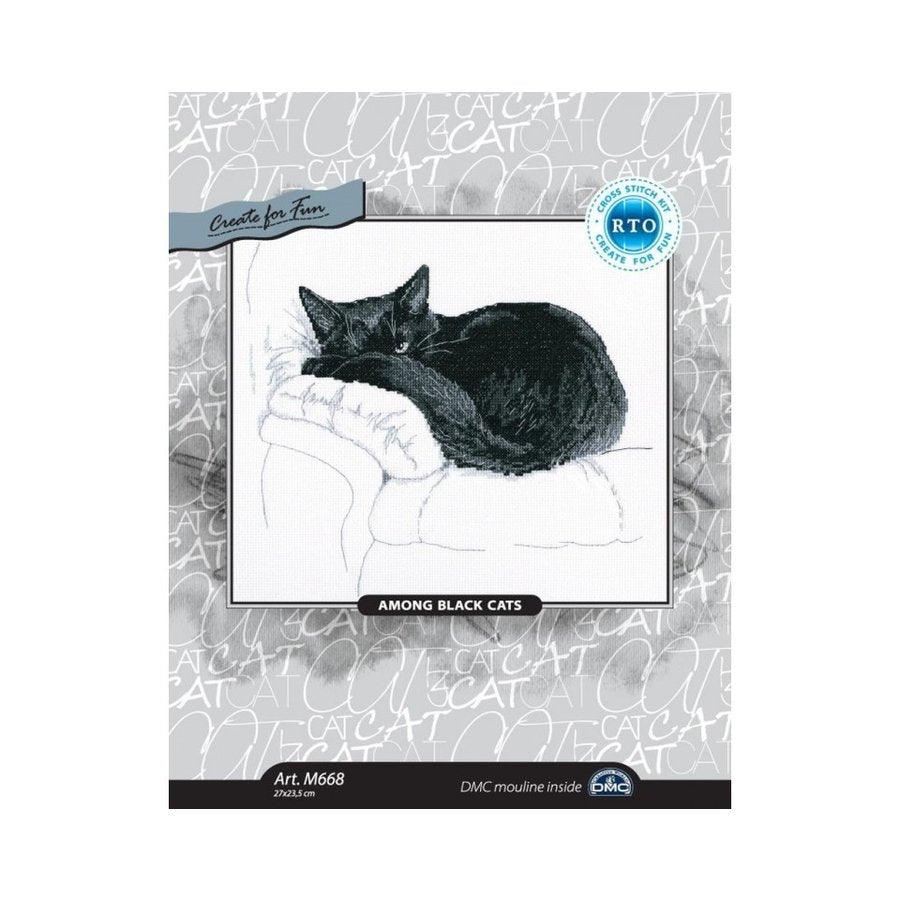 Among black cats M668 Counted Cross Stitch Kit