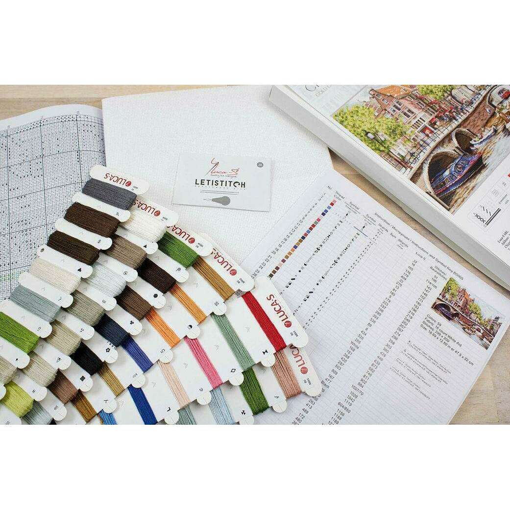 Amsterdam BU5005L Counted Cross-Stitch Kit
