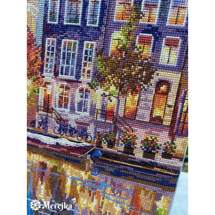 Amsterdam K-232 Counted Cross-Stitch Kit