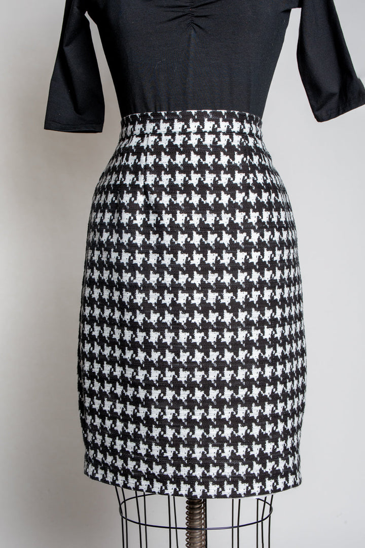 Basic Pencil Skirt- Houndstooth