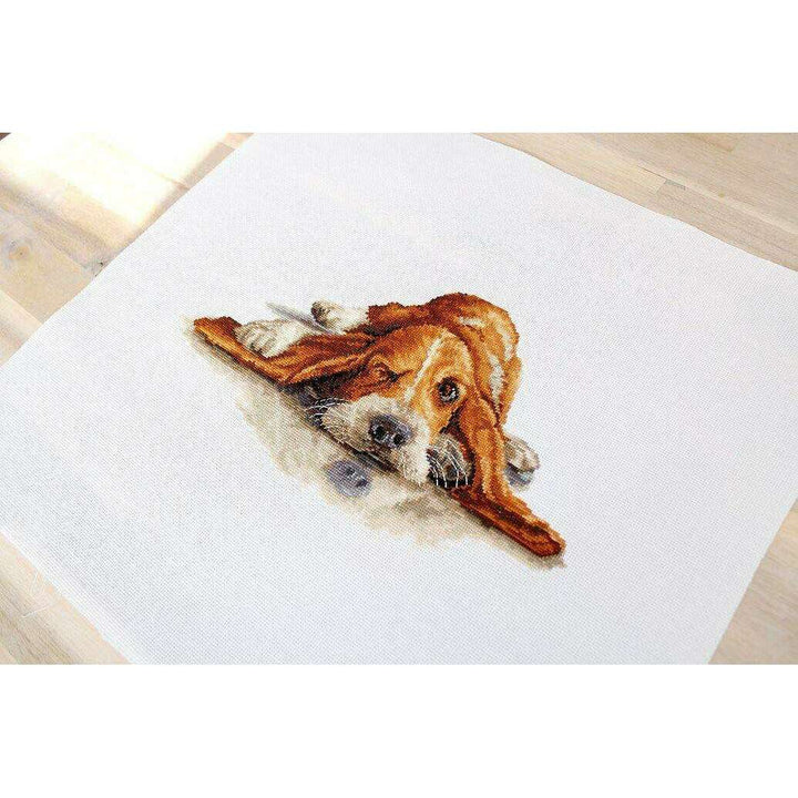Basset  B2341L Counted Cross-Stitch Kit