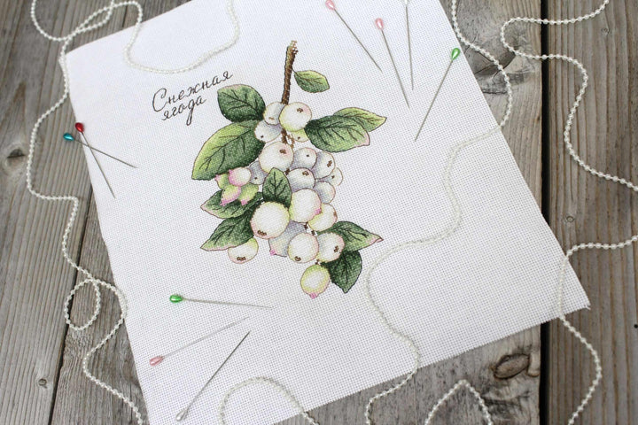 Berries SNV-662 Counted Cross Stitch Kit