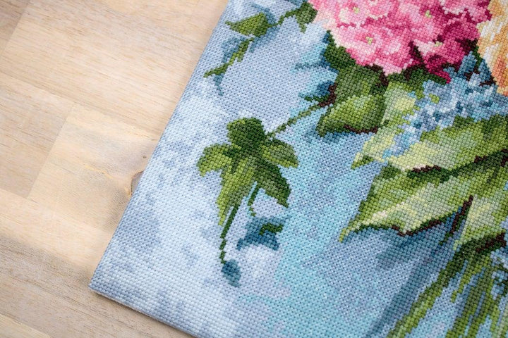 Bouquet B2371L Counted Cross-Stitch Kit