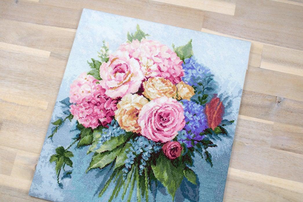 Bouquet B2371L Counted Cross-Stitch Kit