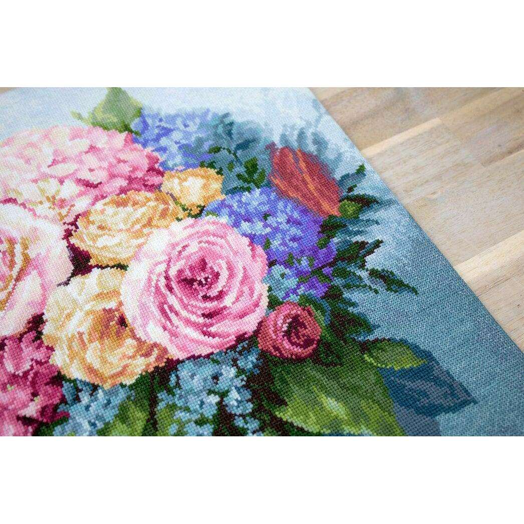 Bouquet B2371L Counted Cross-Stitch Kit