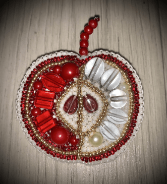 BP-188C Beadwork kit for creating brooch Crystal Art "Red apple"