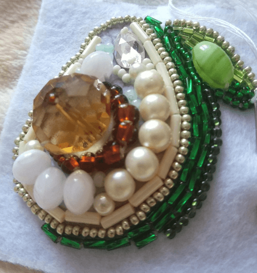 BP-213C Beadwork kit for creating brooch Crystal Art "Avocado"