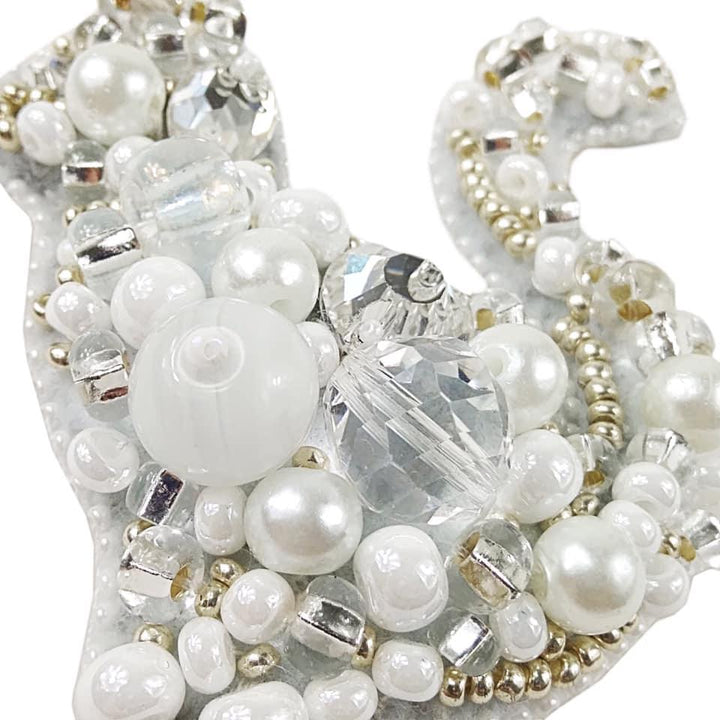 BP-220C Beadwork kit for creating brooch Crystal Art "Cat"