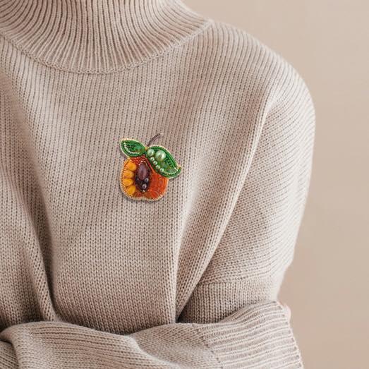 BP-233C Beadwork kit for creating brooch Crystal Art "Apricot"