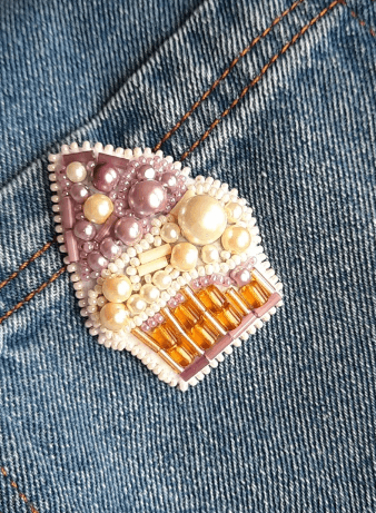 BP-234C Beadwork kit for creating brooch Crystal Art "Cake"