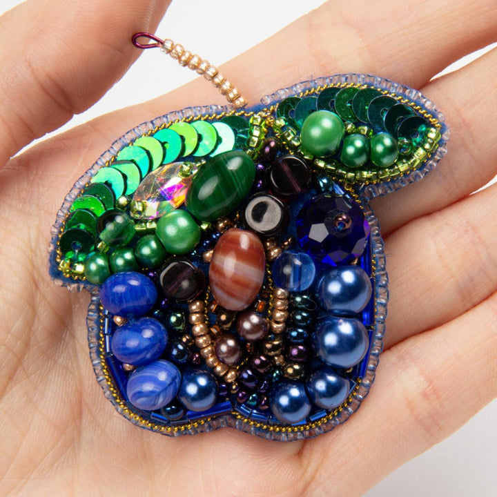 BP-277C Beadwork kit for creating brooch Crystal Art "Plum"